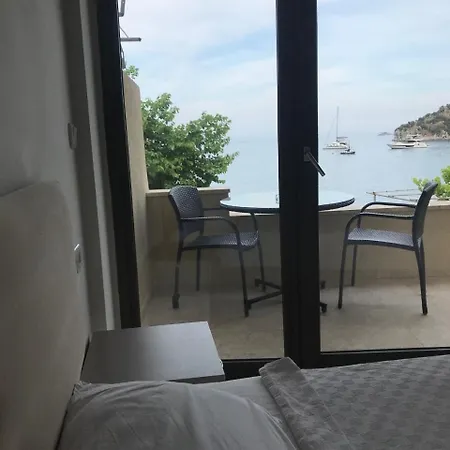 Can Apartments